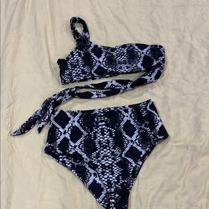 SHEIN Black and White Snake Print Bikini